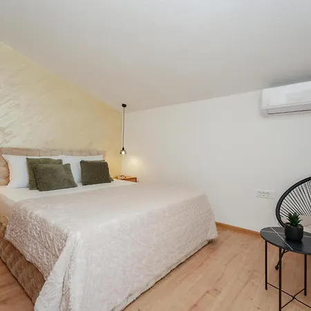 Stunning In With Wifi Apartman Vir
