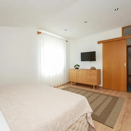 Stunning In With Wifi Apartman *
